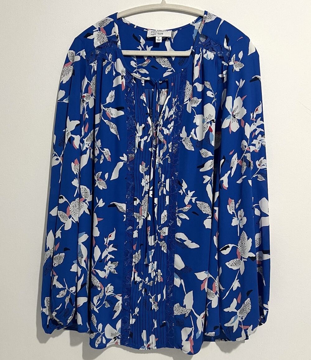 Prescott New York Womens Size 1X Blue Floral Semi-Sheer Long Sleeve Top Pintucks